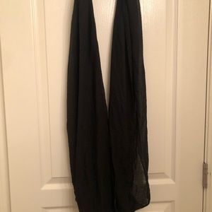 Black infinity scarf